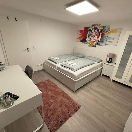 #3 Bequemes Zimmer Mit Pool Und Garten Memmingen Exteriör bild