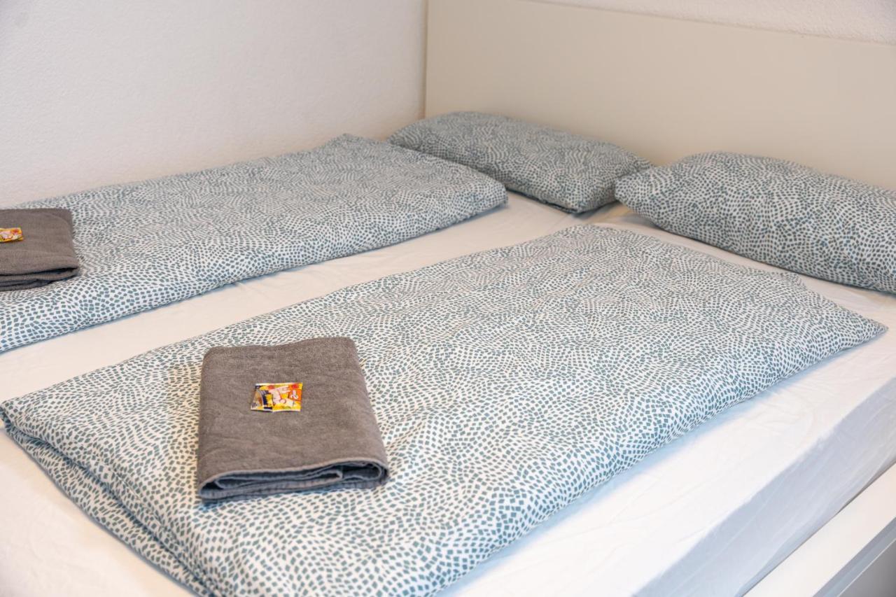 #3 Bequemes Zimmer Mit Pool Und Garten Memmingen Exteriör bild