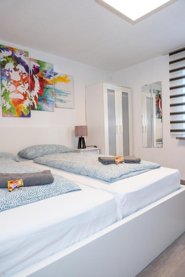 #3 Bequemes Zimmer Mit Pool Und Garten Memmingen Exteriör bild