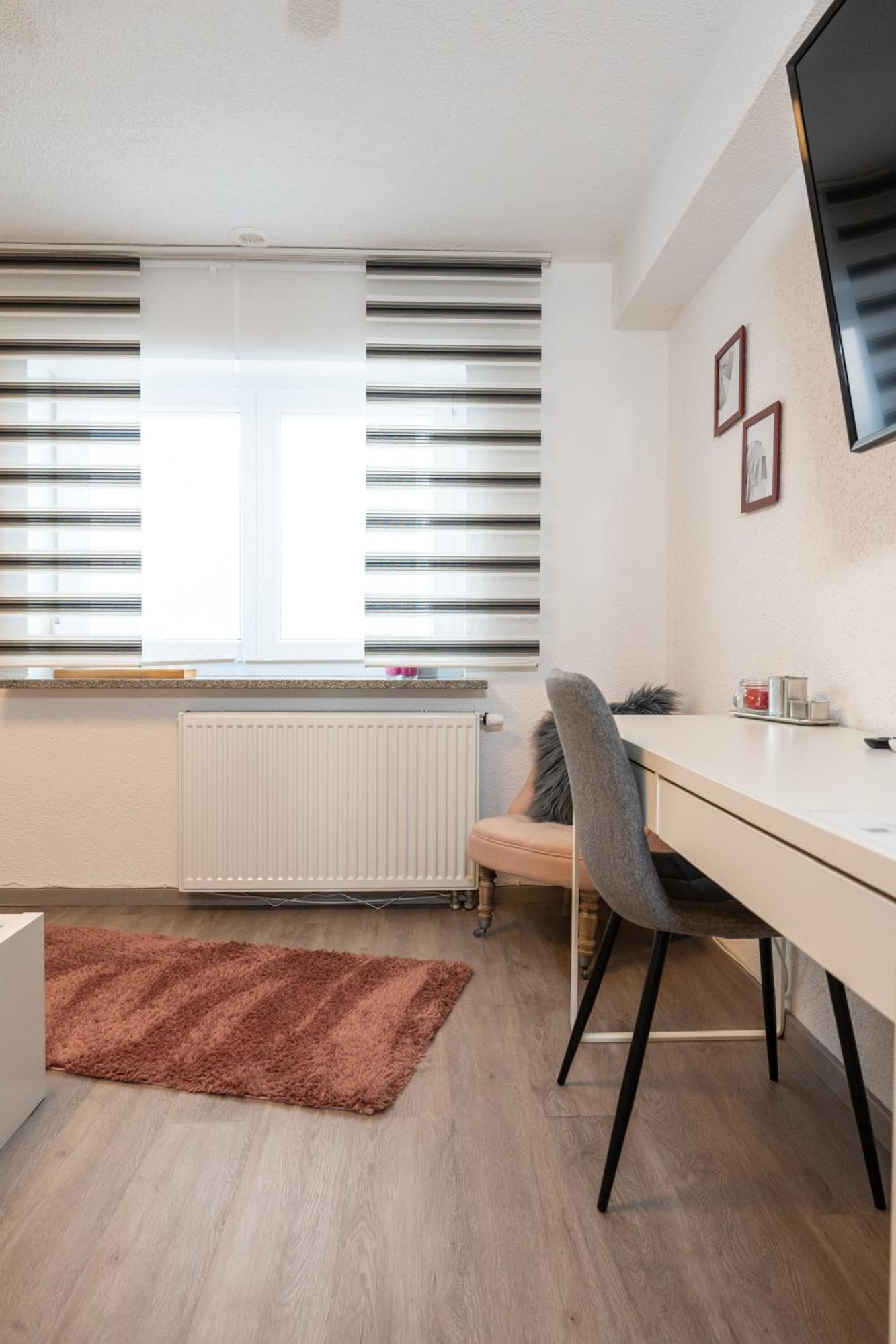 #3 Bequemes Zimmer Mit Pool Und Garten Memmingen Exteriör bild